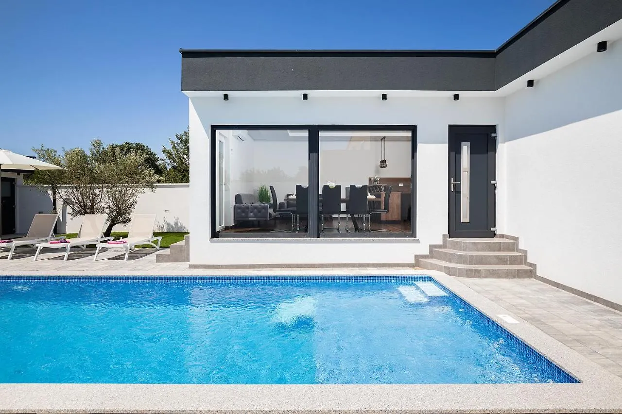 Villa L&L Medulin 0*,  Kroatien